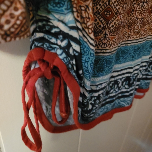 Rudy Rd. Woman 1X Top - Picture 6 of 7